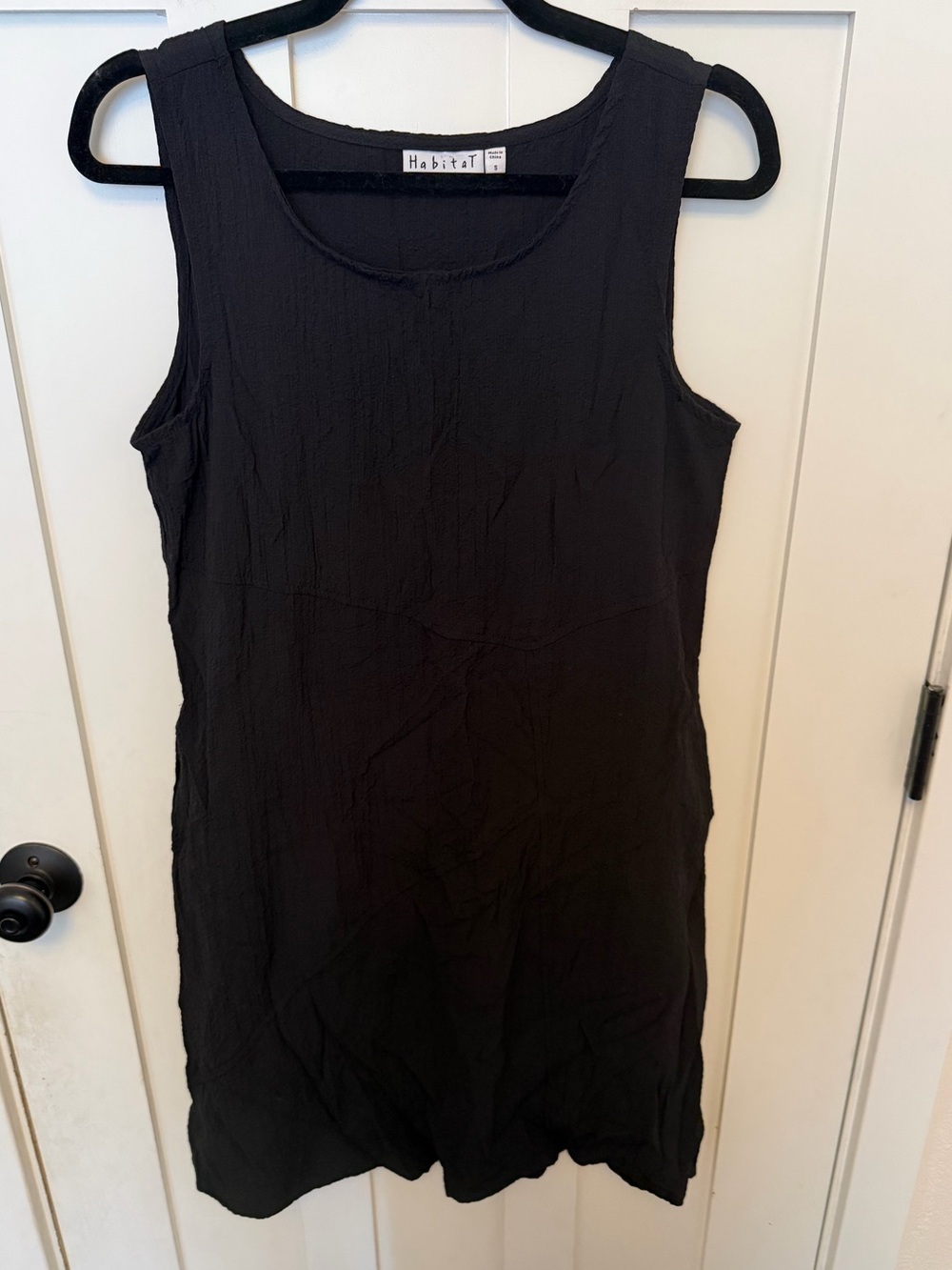 Habitat black crinkle textured sleeveless tank dress Size Small LBD pockets